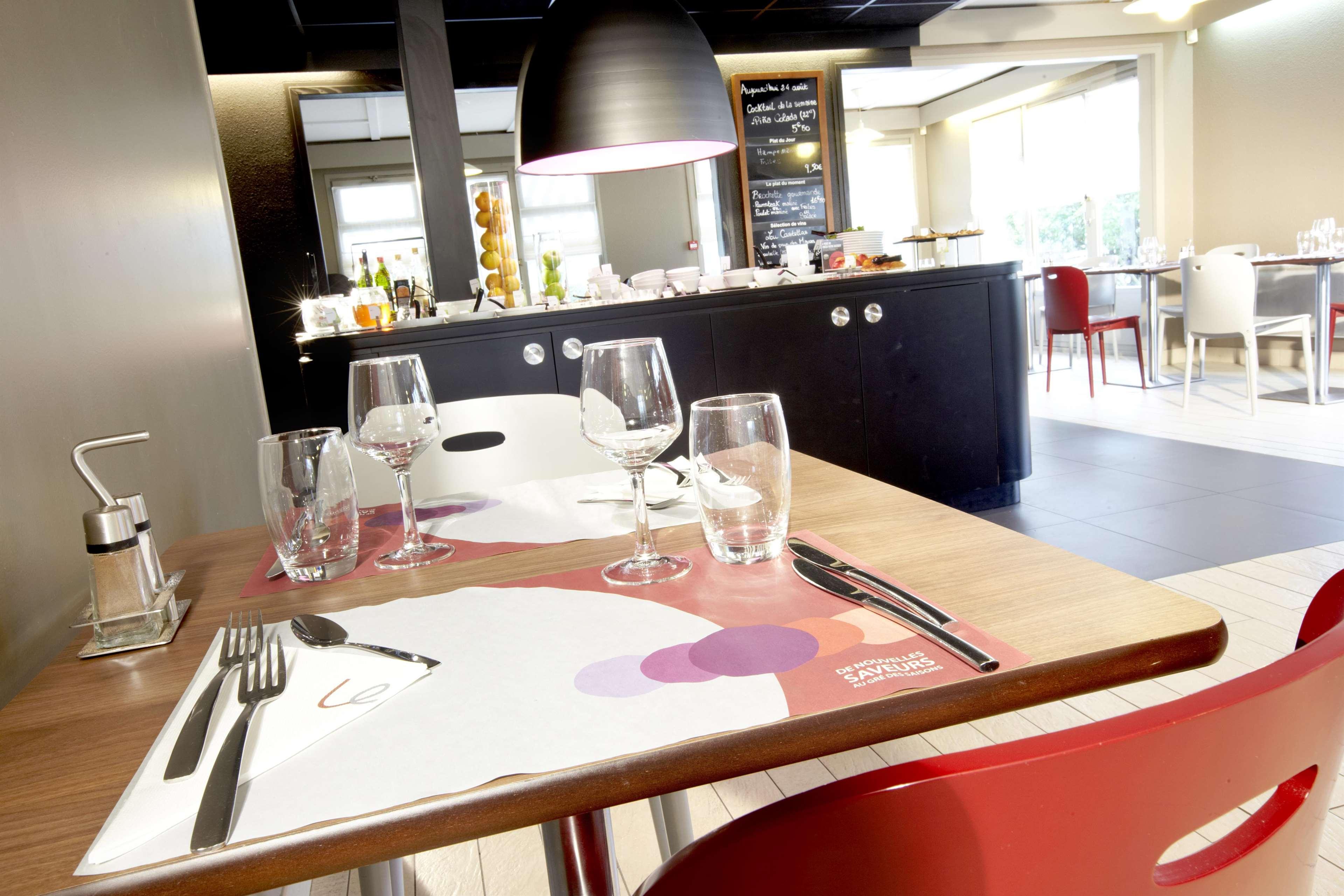 Campanile Biarritz Hotel Restaurant photo